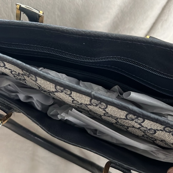 Gucci Authentic Vintage Tote 🔥 - Picture 7 of 17